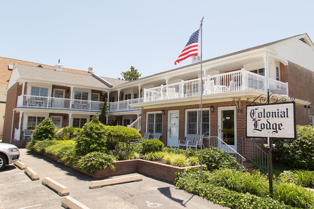 Stone Harbor Motels The Colonial Lodge Stone Harbor Nj 08247